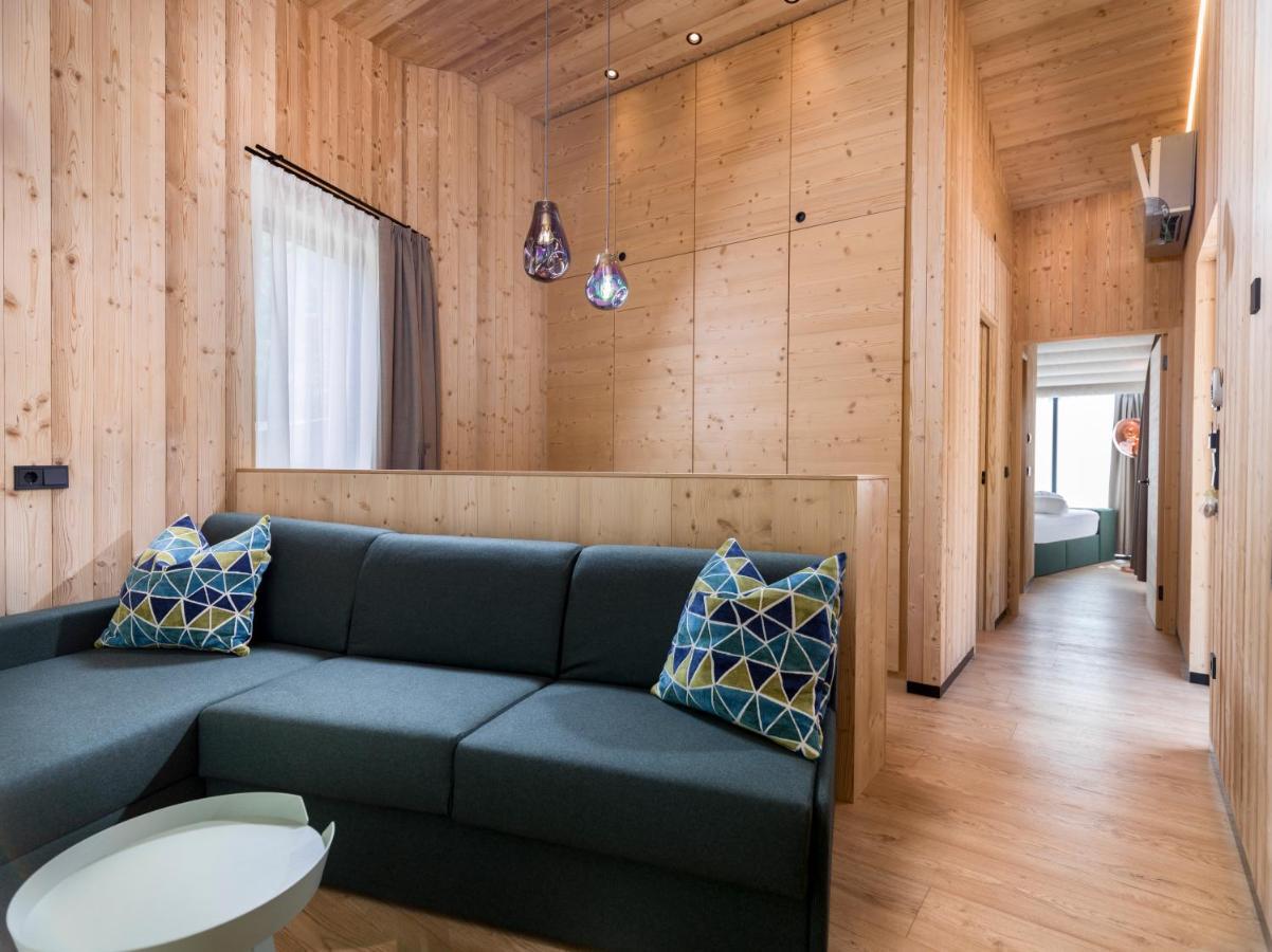 Skyview Chalets Am Camping Toblacher See ภายนอก รูปภาพ