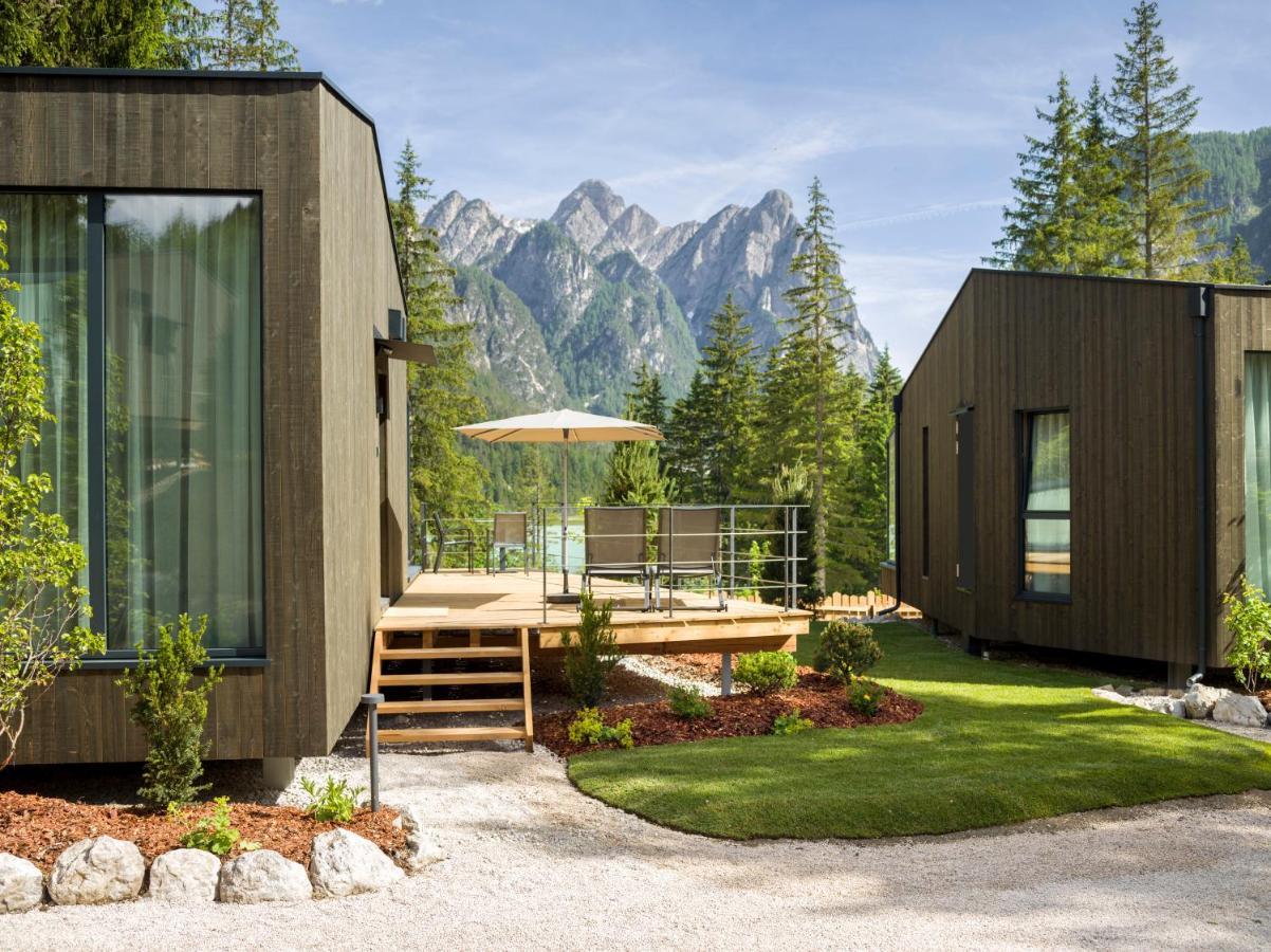 Skyview Chalets Am Camping Toblacher See ภายนอก รูปภาพ
