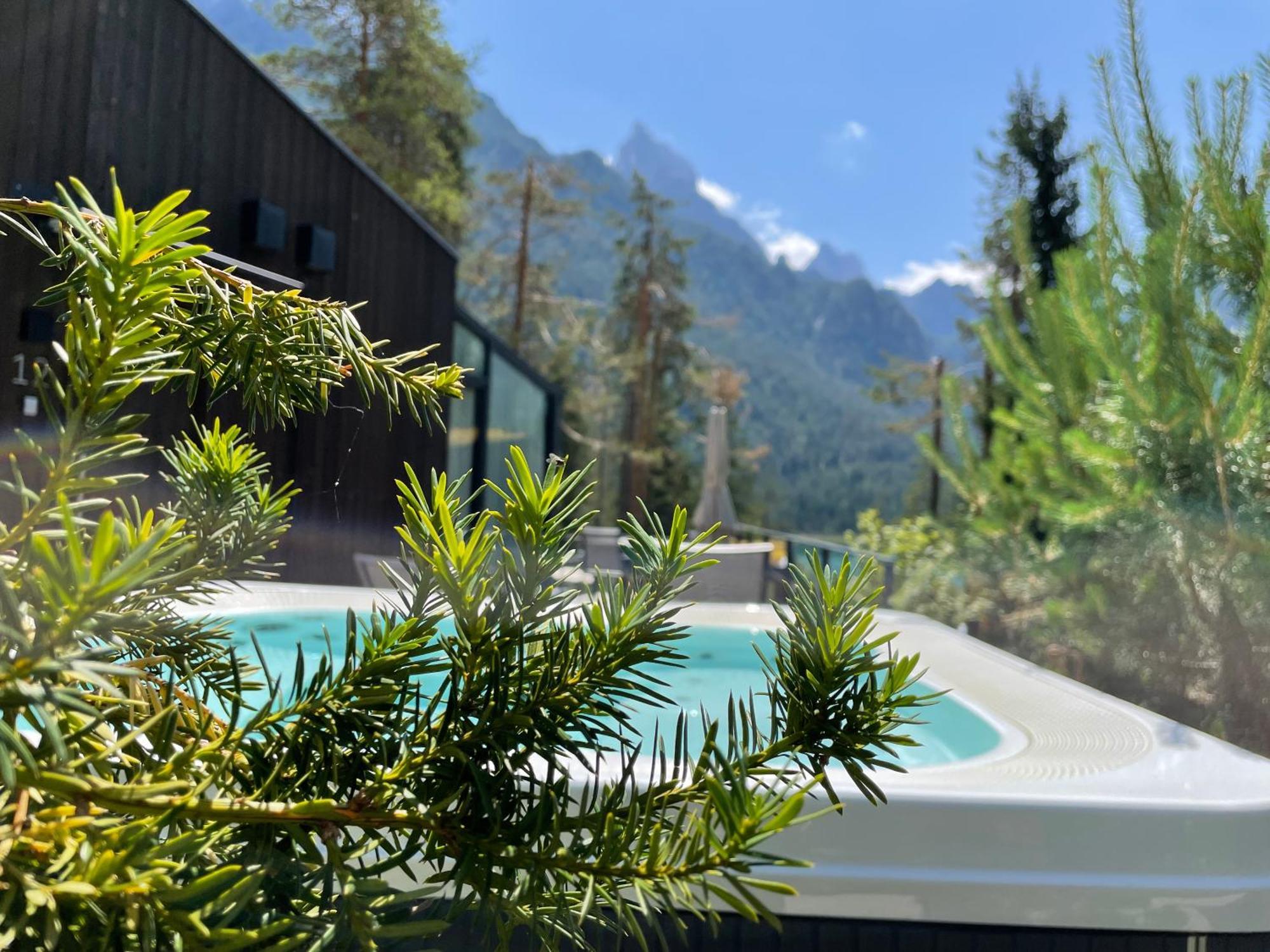 Skyview Chalets Am Camping Toblacher See ภายนอก รูปภาพ